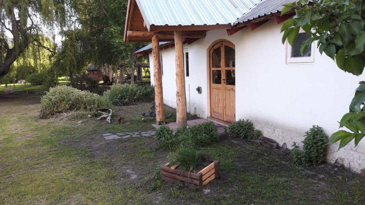 Hostel Lc Hoyo de Epuyén المظهر الخارجي الصورة