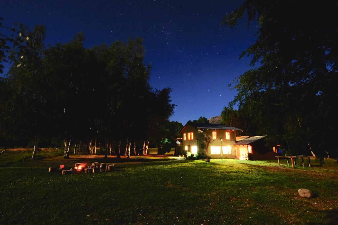 Hostel Lc Hoyo de Epuyén المظهر الخارجي الصورة