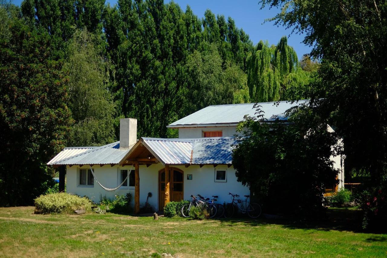 Hostel Lc Hoyo de Epuyén المظهر الخارجي الصورة